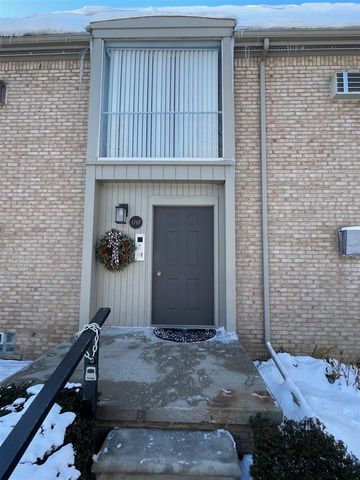 1717 E 14 Mile Road C, Birmingham, MI 48009
