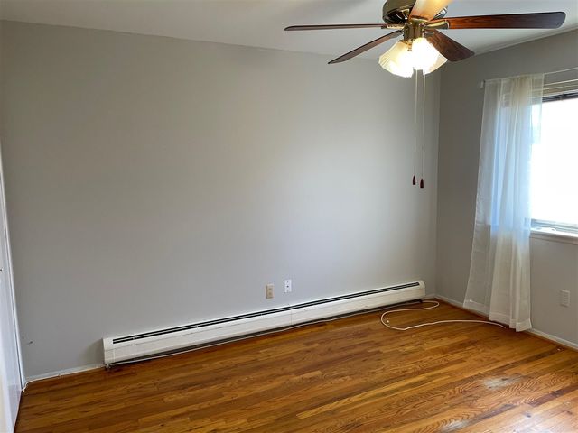 1717 E 14 Mile Road C, Birmingham, MI 48009