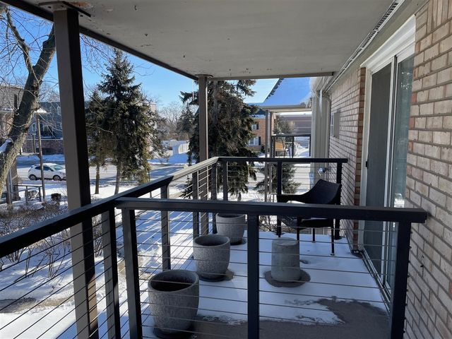 1717 E 14 Mile Road C, Birmingham, MI 48009