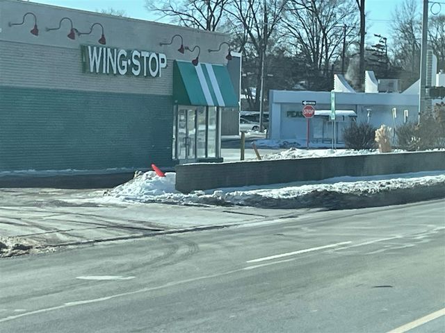 1717 E 14 Mile Road C, Birmingham, MI 48009