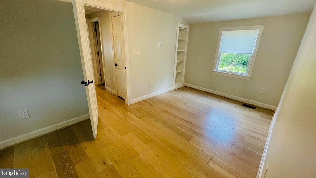 5242 SUDBERRY LN, Woodbridge, VA 22193