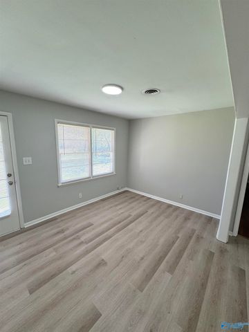 2208 Glen Iris Circle, Huntsville, AL 35810