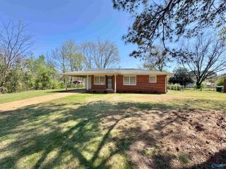 2208 Glen Iris Circle, Huntsville, AL 35810