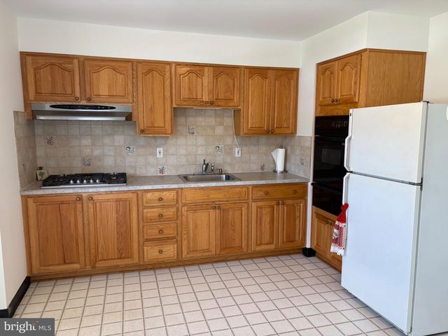 2302 N ALISTER DR, Wilmington, DE 19808
