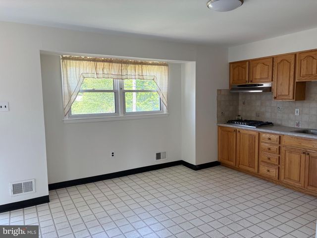 2302 N ALISTER DR, Wilmington, DE 19808
