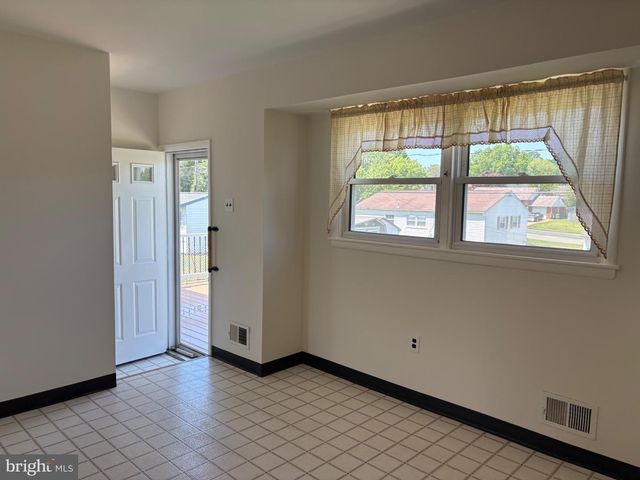 2302 N ALISTER DR, Wilmington, DE 19808