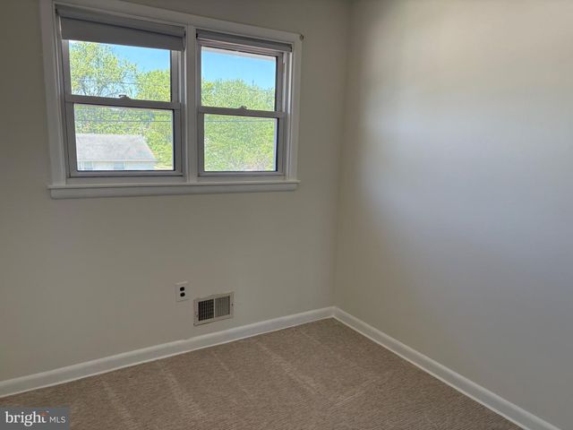 2302 N ALISTER DR, Wilmington, DE 19808