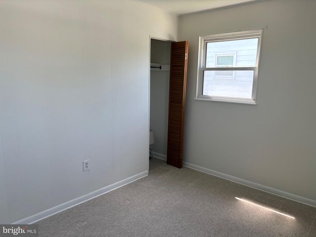 2302 N ALISTER DR, Wilmington, DE 19808