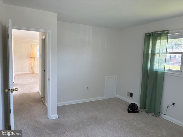 2302 N ALISTER DR, Wilmington, DE 19808