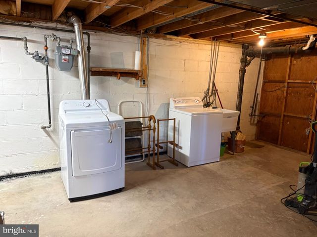 2302 N ALISTER DR, Wilmington, DE 19808