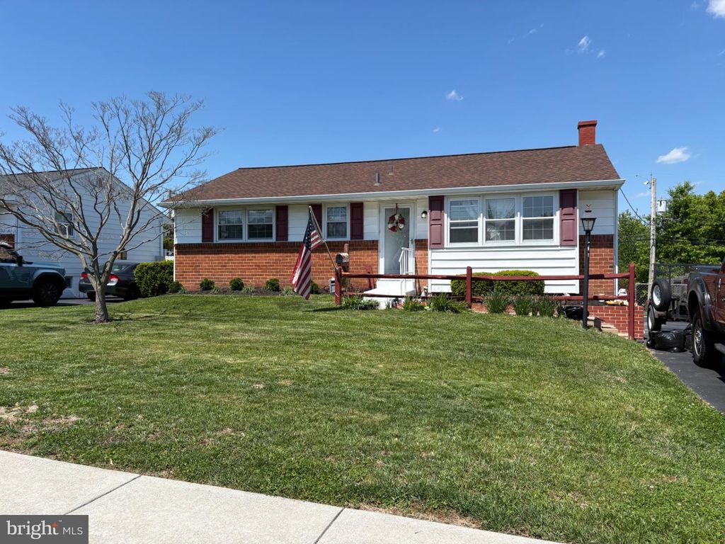 2302 N ALISTER DR, Wilmington, DE 19808