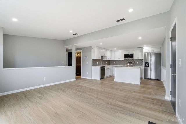 8050 Halyard Court, Deerfield Twp., OH 45039