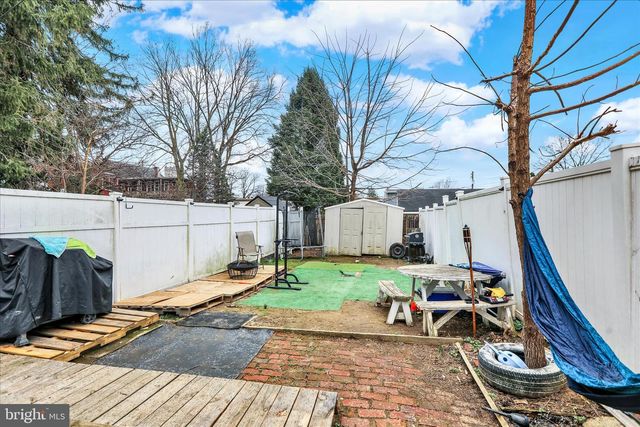 20 N 7TH ST, Columbia, PA 17512