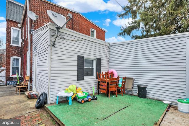 20 N 7TH ST, Columbia, PA 17512