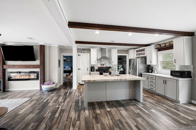 1145 Postert Lane, Floresville, TX 78114