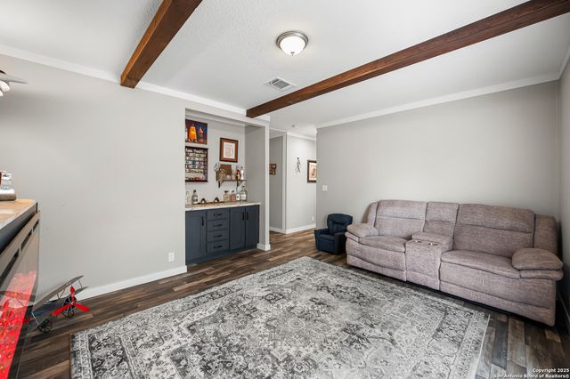 1145 Postert Lane, Floresville, TX 78114