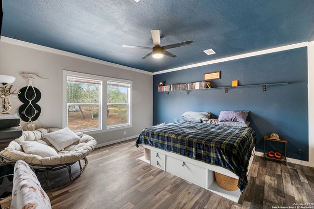 1145 Postert Lane, Floresville, TX 78114