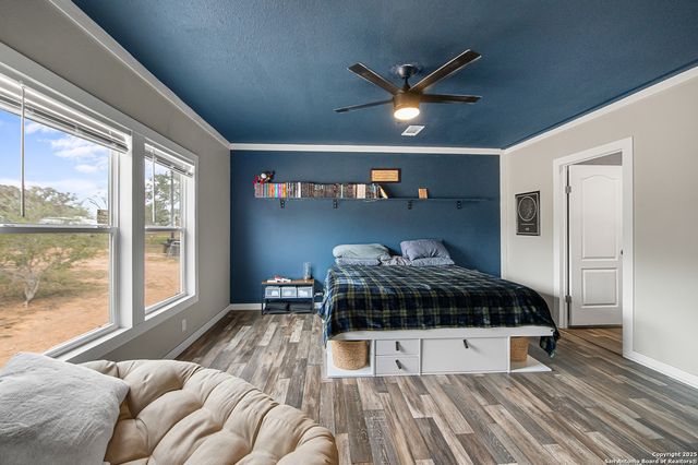 1145 Postert Lane, Floresville, TX 78114