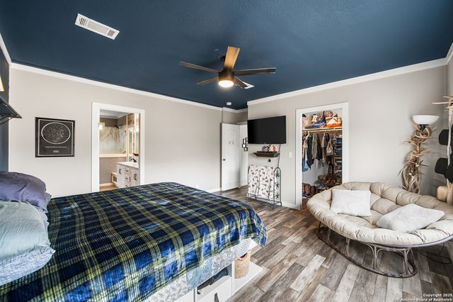 1145 Postert Lane, Floresville, TX 78114