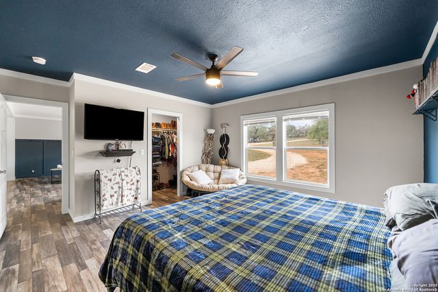 1145 Postert Lane, Floresville, TX 78114