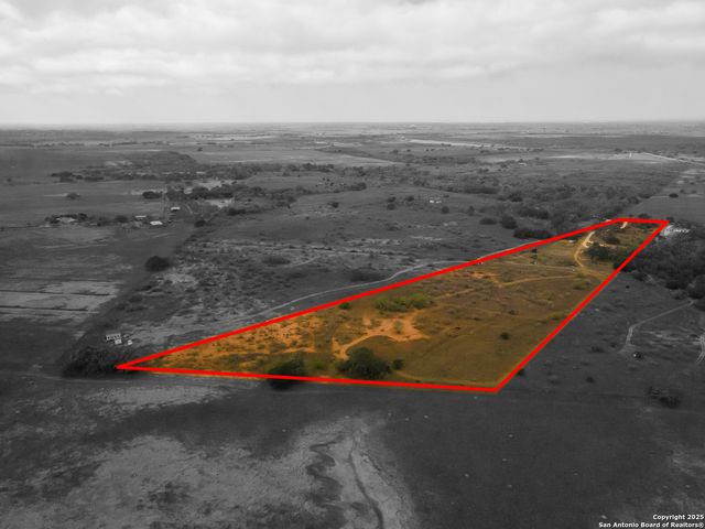 1145 Postert Lane, Floresville, TX 78114