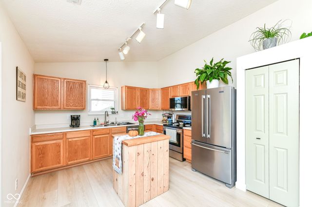 7120 Red Lake Court, Indianapolis, IN 46217