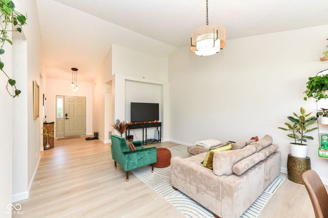 7120 Red Lake Court, Indianapolis, IN 46217