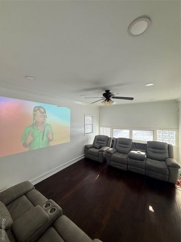 19806 Shady Lane Avenue, St. Clair Shores, MI 48080