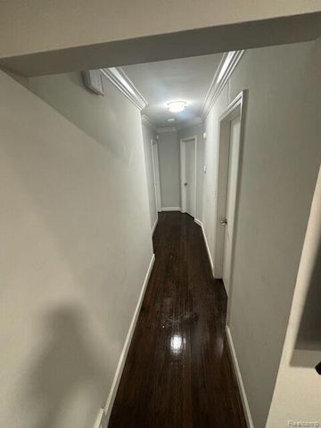 19806 Shady Lane Avenue, St. Clair Shores, MI 48080