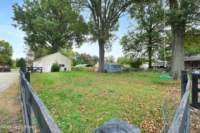 7601 Greenwood Rd, Louisville, KY 40258