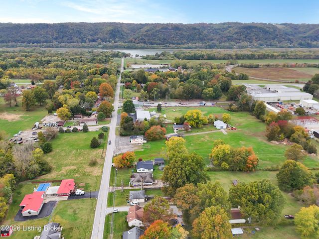 7601 Greenwood Rd, Louisville, KY 40258