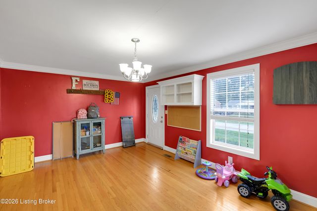 7601 Greenwood Rd, Louisville, KY 40258