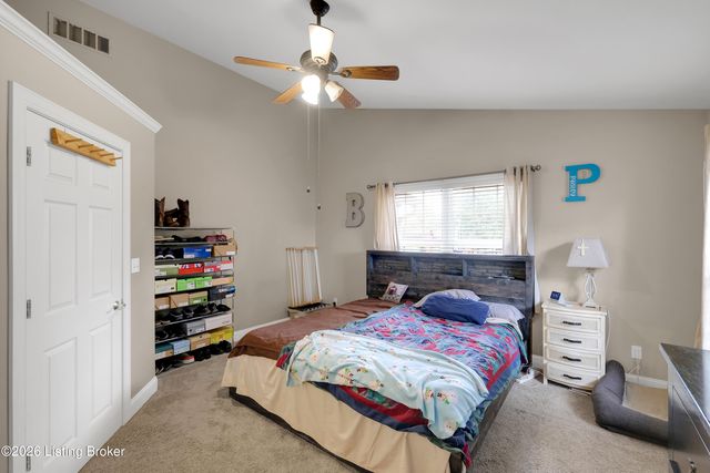 7601 Greenwood Rd, Louisville, KY 40258