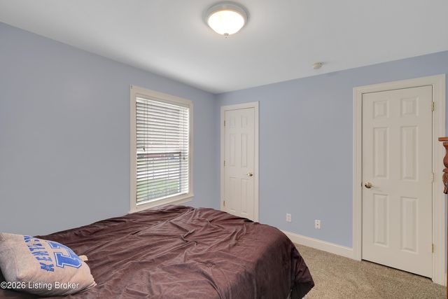 7601 Greenwood Rd, Louisville, KY 40258