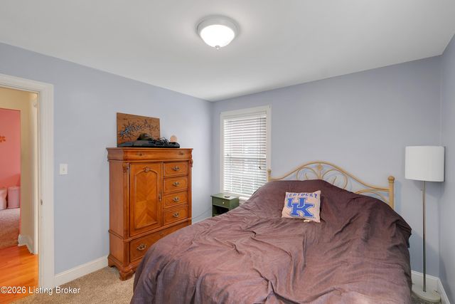 7601 Greenwood Rd, Louisville, KY 40258