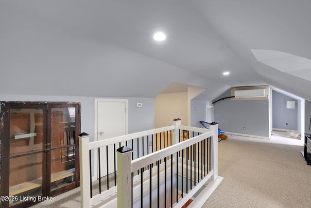 7601 Greenwood Rd, Louisville, KY 40258