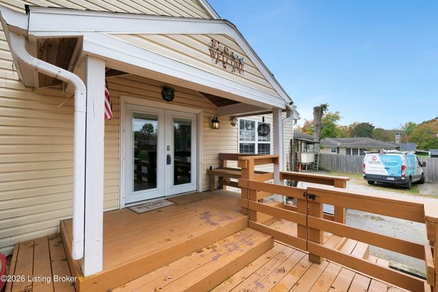 7601 Greenwood Rd, Louisville, KY 40258