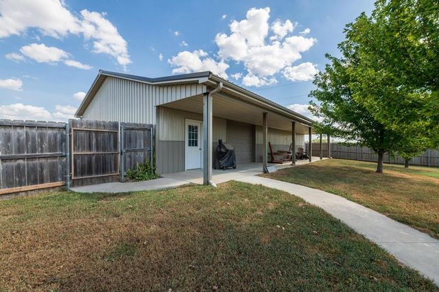 11967 SW 99th St, Augusta, KS 67010