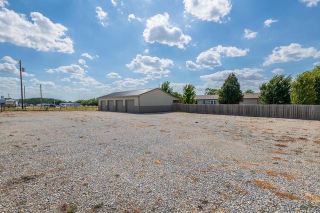 11967 SW 99th St, Augusta, KS 67010