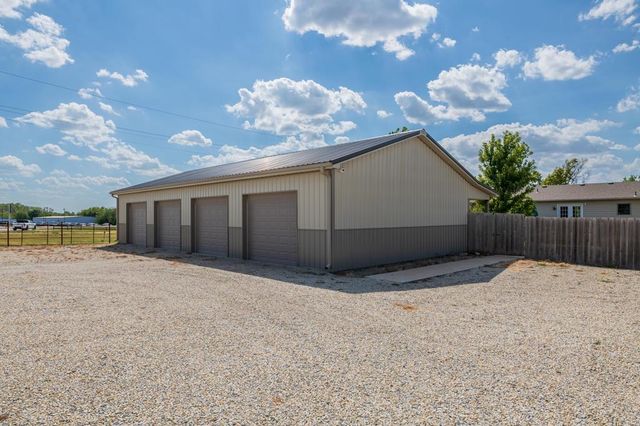 11967 SW 99th St, Augusta, KS 67010