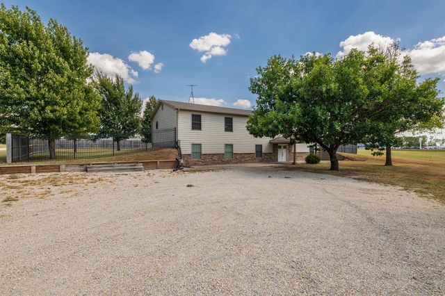 11967 SW 99th St, Augusta, KS 67010
