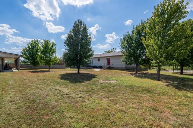 11967 SW 99th St, Augusta, KS 67010