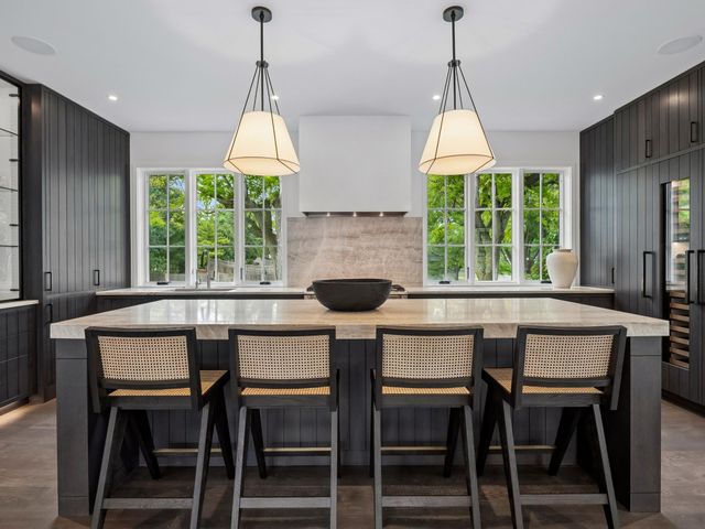 5945 Saint Johns Avenue, Edina, MN 55424