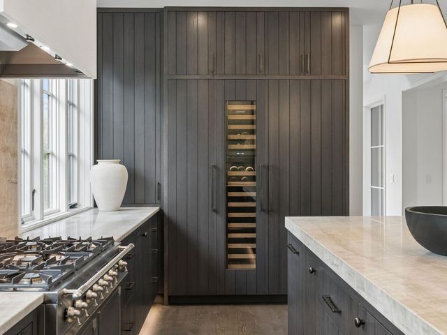 5945 Saint Johns Avenue, Edina, MN 55424