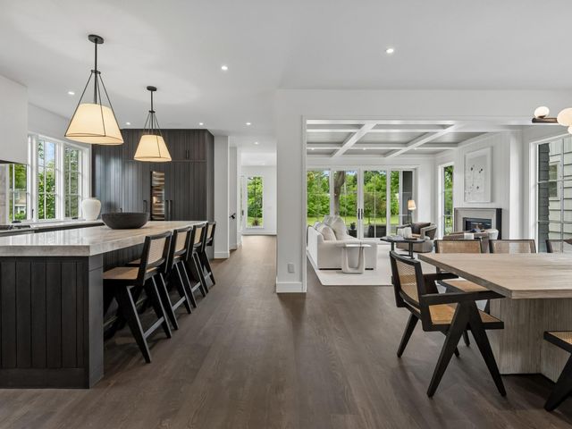 5945 Saint Johns Avenue, Edina, MN 55424