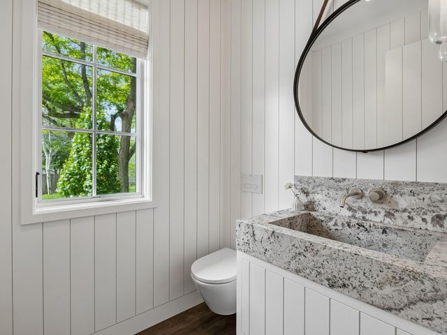 5945 Saint Johns Avenue, Edina, MN 55424