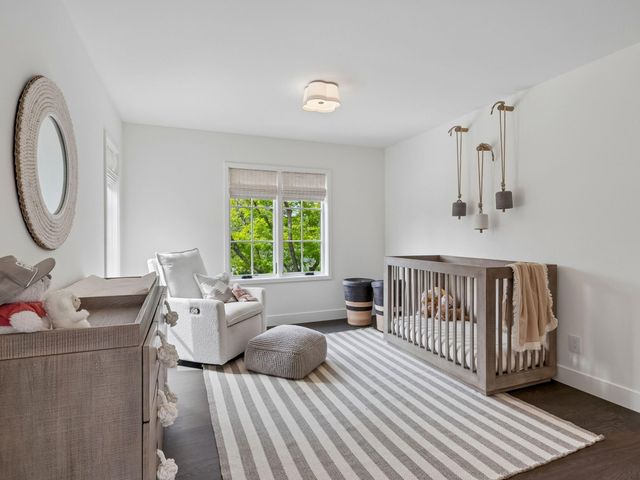5945 Saint Johns Avenue, Edina, MN 55424