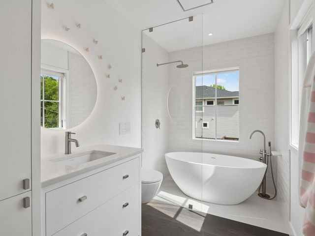5945 Saint Johns Avenue, Edina, MN 55424