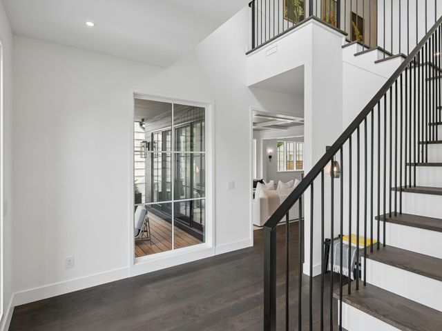 5945 Saint Johns Avenue, Edina, MN 55424