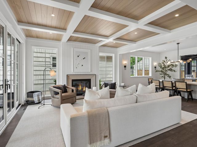 5945 Saint Johns Avenue, Edina, MN 55424